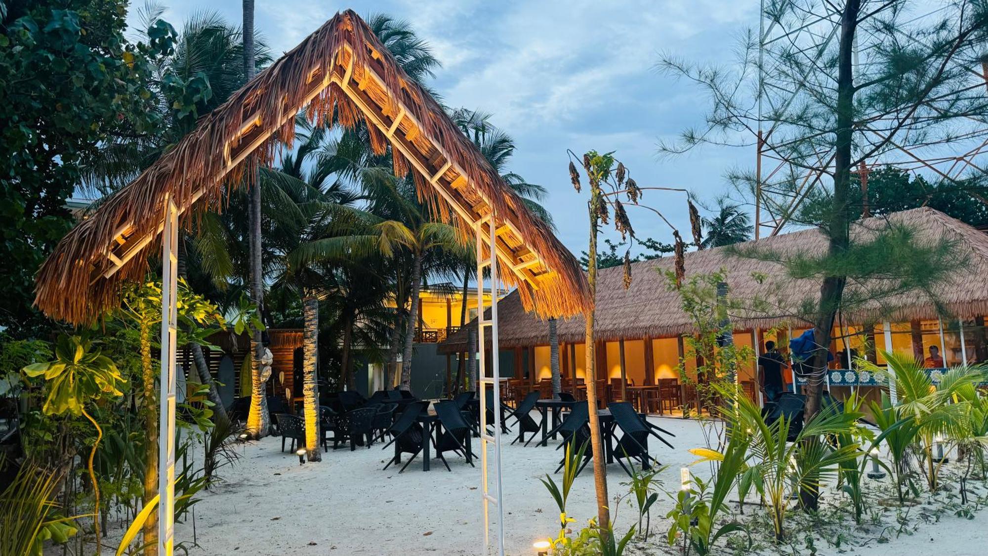 Hotel Wave Crest Retreat Thulusdhoo Exterior foto